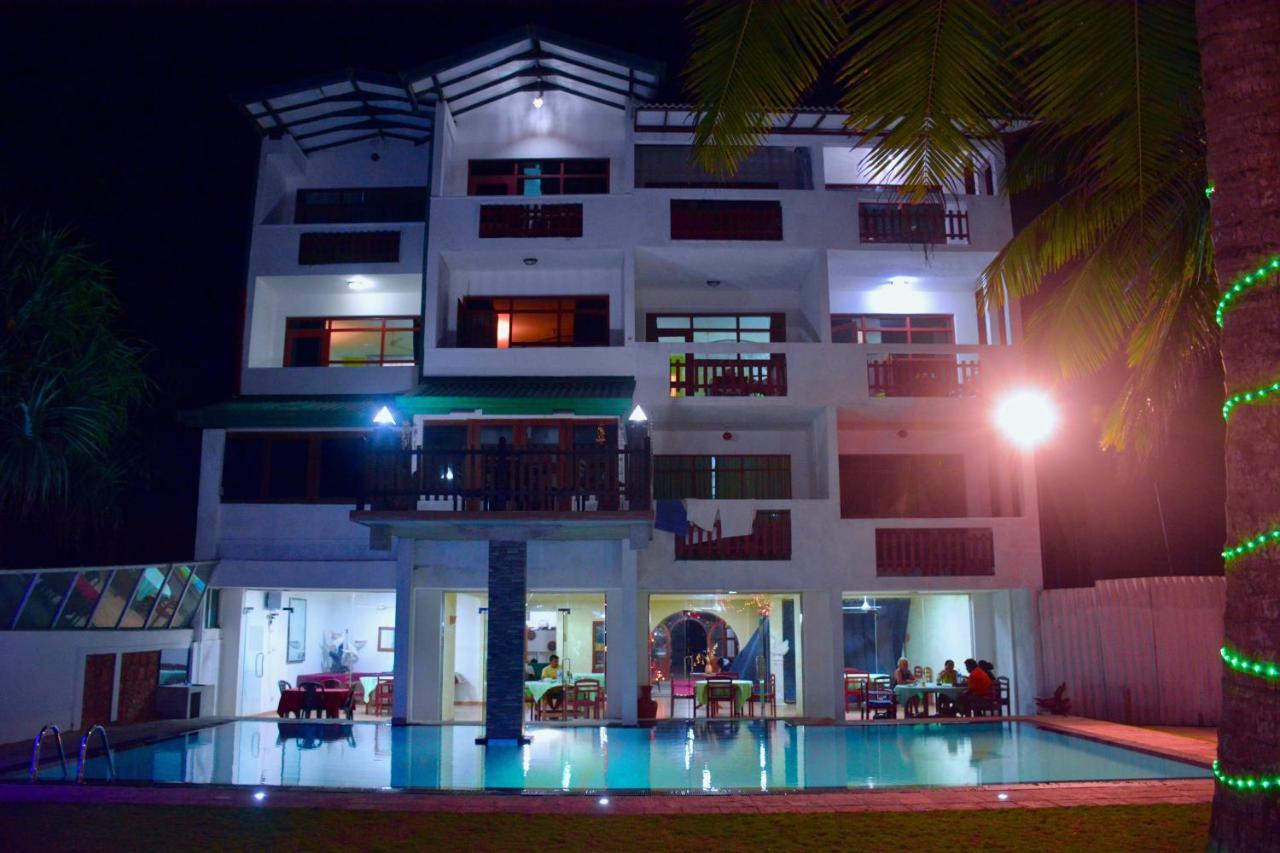Southern Star Hotel Бентота Екстер'єр фото